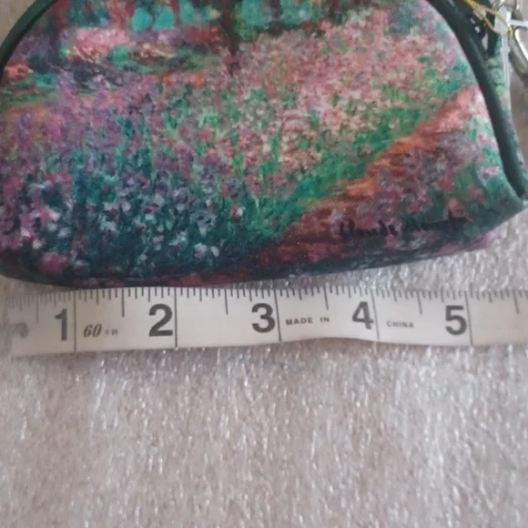 SOLD -Free with any purchase (bundled) - Small pouch cosmetic case NEW with tags - Picture 5 of 6